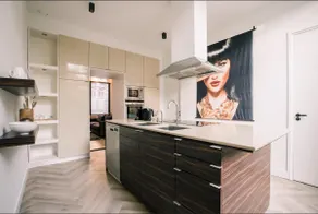 4p- luxury home with WiFi in perfect location, - Image 4
