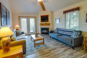 Resort-Style Klamath Falls Home, Golf Course View! - Image 4
