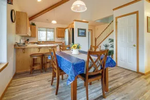 Resort-Style Klamath Falls Home, Golf Course View! - Image 2