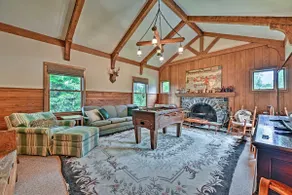 Amazing Historic Home w/ Stunning Mountain Views! - Image 3