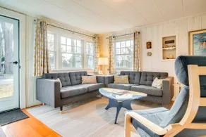 Walk to Monument Beach: Cape Cod Cottage w/ Grill - Image 4