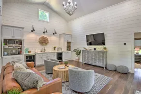 Blue Ridge Cottage: Modern Solace in the Mountains - Image 2