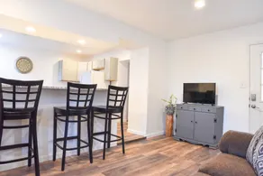 Mt Washington Gem-Near Views & Off Street Parking! - Image 4