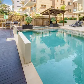 Hamptons Style Penthouse at Kings Beach - Image 5