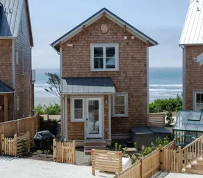 ”No Worries” - Oceanfront Seabrook Home - Image 4