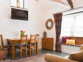 Cedar Barn - Image 4