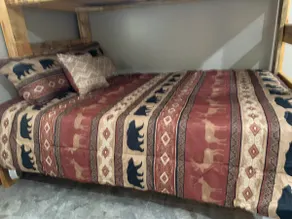 KingBed, WiFi, 4 Roku TVs, Fireplace - Image 3