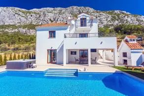 Villa Flora mit 53 m2 privatem Pool, Whirlpool, Sauna, Kino und 4 Schlafzimmern mit Bad - Image 4