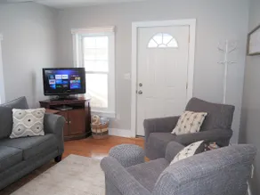 My Happy Place - Gorgeous and Great Location! - Image 2