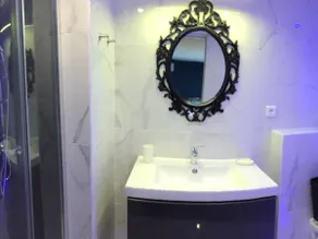 Studio-Basic-Private Bathroom-City View - Image 2