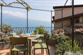 Rustico Minichèto -La Vigna: lovely apartment wit lake view balcony - Image 3