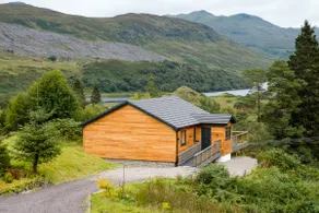 Stunning 5 star lodge with loch and mountain views - Image 3