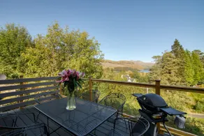 Stunning 5 star lodge with loch and mountain views - Image 5