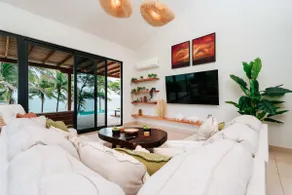 Super Private Beachfront 3BR Villa & Infinity Pool - Image 4