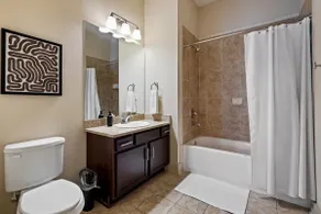 Cozy 1BR Retreat | Steps from Montgomery Arts - Image 5