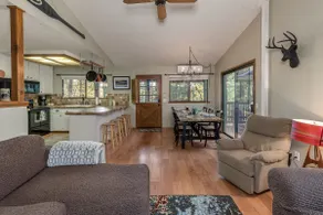 PRIVATe Lake access, A/C, GENERaTOR, WiFi, King - Image 2