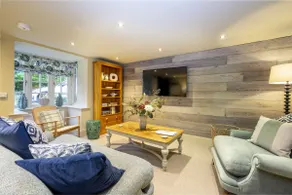 Gardeners Cottage - Image 3