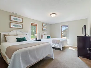 Gull Lake Rental | Beach Access, Pontoon Rentals - Image 5