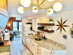 2 Bed A-Frame, Fire Pit, Coffee Bar - Sister Bay - Image 5