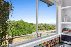 Ocean View Getaway - Image 4