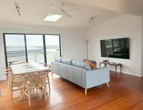 Ocean View Getaway - Image 5