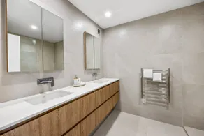 Luxe Beachside Apartment - Heated Pool - SeaViews - Image 3