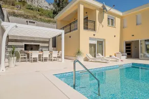 Villa Sun Palace with luxury 5 bedroom villa and amazing panoramic sea views - Image 2