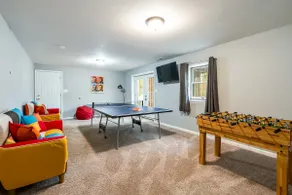 3BR cabin w hot tub & game room - Image 4