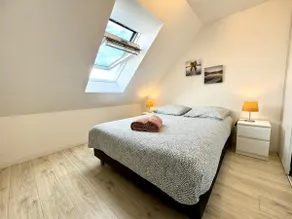 Spacious duplex • Ideal for families & pros • 2 bathrooms - Image 4
