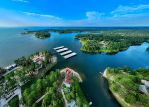 Lakeshore Lodge - Waterfront at Lake Sam Rayburn - Image 3