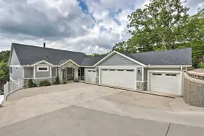 Boat Dock, Game Room! Multi-Level Osage Beach Home - Image 2
