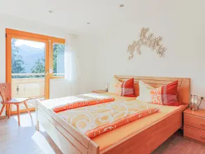 Apartment with stunning view of the mountains - Image 5
