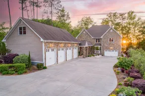 🌅 Lakefront Luxury | Flat Lot, Heated Pool, Hot Tub & Game Room Fun 🎮 Dock! - Image 3