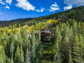 Valley Views, Hot Tub and Parking Included - Image 4