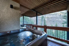 Valley Views, Hot Tub and Parking Included - Image 3