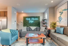 Modern And Spacious Townhouse Blocks from Downtown - Image 4