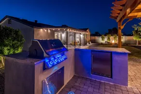 Modern Farmhouse Living in Phoenix -Prime Location - Image 4