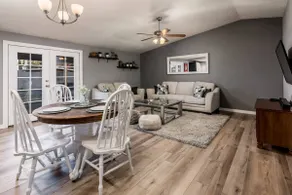 Modern Farmhouse Living in Phoenix -Prime Location - Image 5