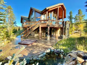 Hot tub, private shuttle, outdoor entertaining! - Image 2
