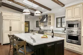 Belle Epoque: Beautifully Remodeled Carmel Woods Home - Image 3