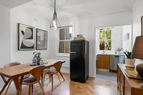 St. James, Art Deco Dream - 2 Bedrooms w/ Aircon - Image 5