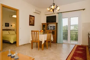 Seaview flat in an olive grove by the sandy beach - Image 4