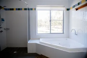 Wattle Wilde Cottage - One Bedroom - 2 night - Image 3