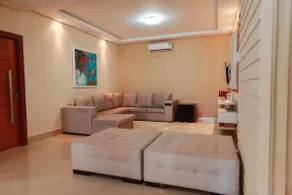 High-end apartment, 3 en-suite bathrooms, and 4 parking spaces. - Image 2