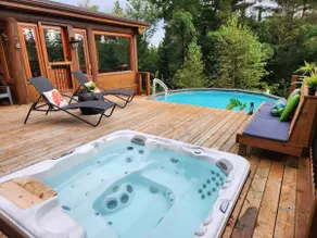 Blue Moose: hot tub, pool and lake access - Image 3