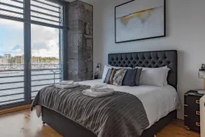 Luxurious 1 bed RWY apartment - Image 2