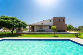 Villa Akos Large Private Pool AC WiFi - Image 4