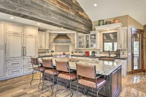 Walk to Lift: Luxe Villa w/ Hot Tub in Copper Mtn - Image 5
