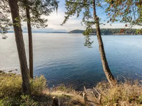 Waterfront! Hot Tub! Dog Friendly! (TSB) - Image 2
