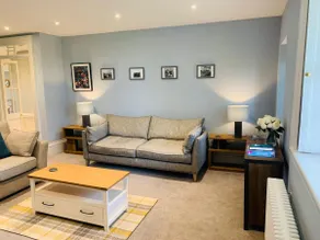 Garden Flat - On one level and near the beach - Image 5